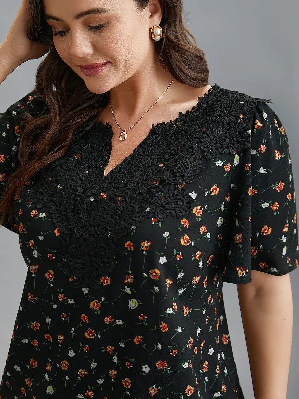 Lace Spliced Floral Print Notched Collar BlouseRetro Shirts