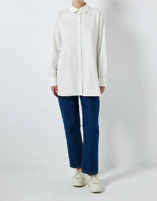 Shirt With Frill Hem In EcruGym Shirts